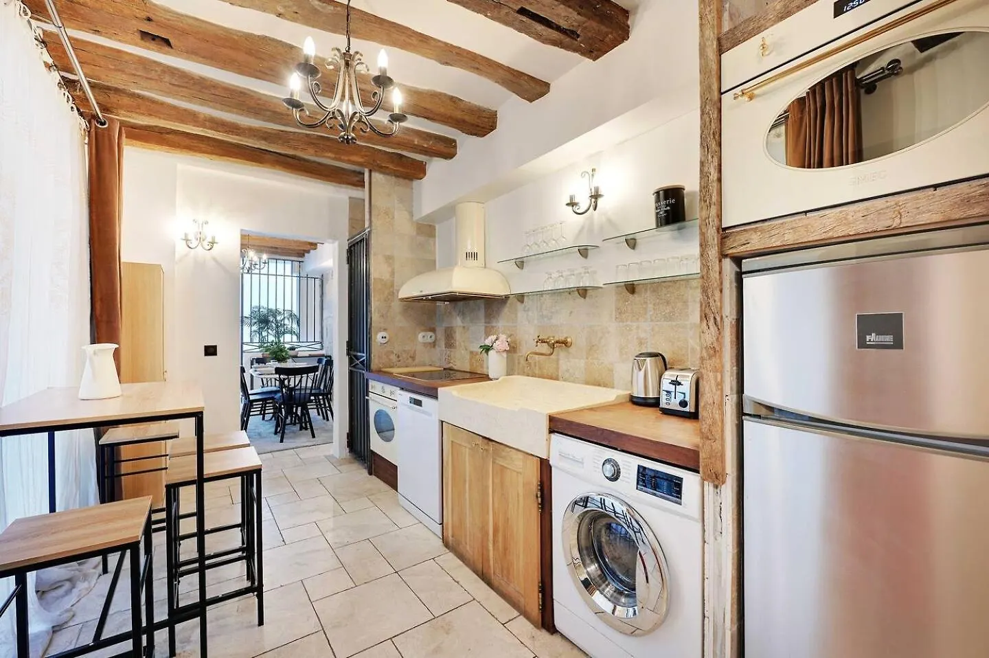 Appartement Maitre Albert Paris Apartment